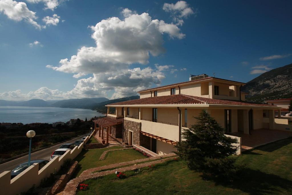 Hotel Villa Gustui Maris Cala Gonone Dış mekan fotoğraf